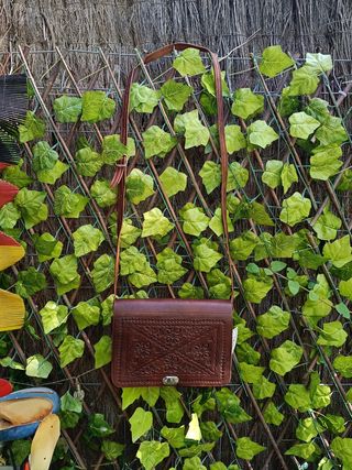 Bolso de cuero labrado nuevo