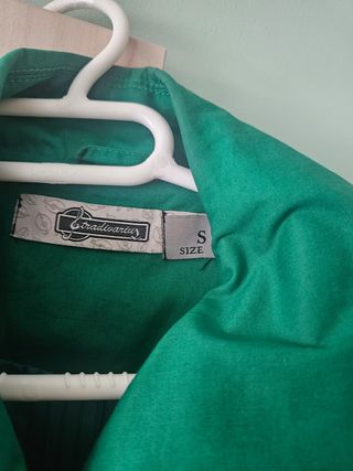 Gabardina verde corta Talla S