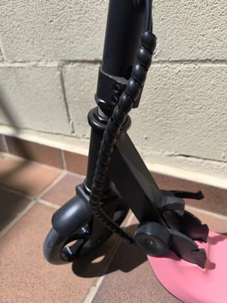 Patinete eléctrico rosa