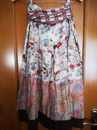 Falda midi floral talla L