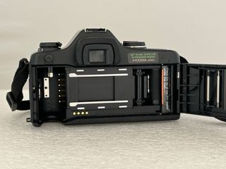 Cámara Yashica 108 Multiprogram + Objetivo