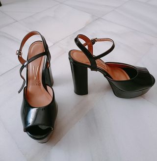 Zapatos de tacón alto negros