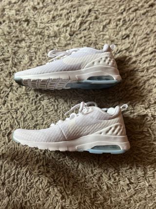 Zapatillas Nike Air Max Motion LW Blancas 36.5