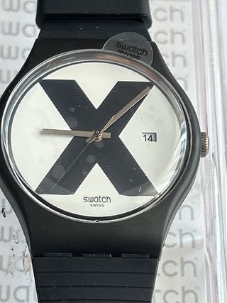 Swatch Orologio con X Nero e Bianco