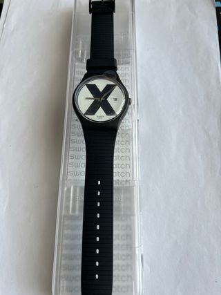 Swatch Orologio con X Nero e Bianco