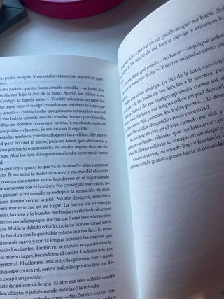 Una corte de rosas y espinas