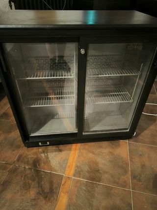 Nevera expositora profesional