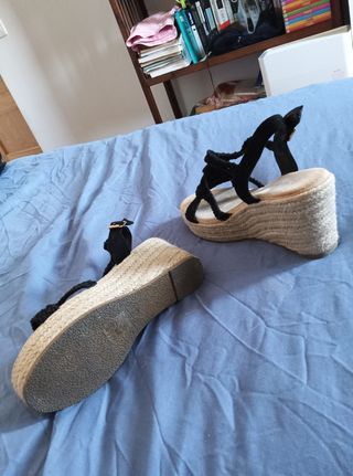 Sandalias cuña TULIP negras talla 38