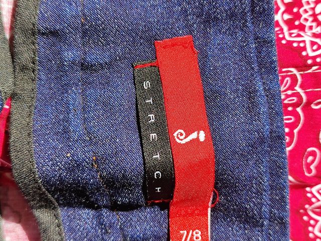 Falda estampada rosa y azul