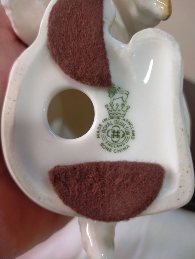 Figura perro porcelana Royal Doulton