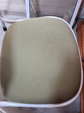 Silla de oficina verde y blanca