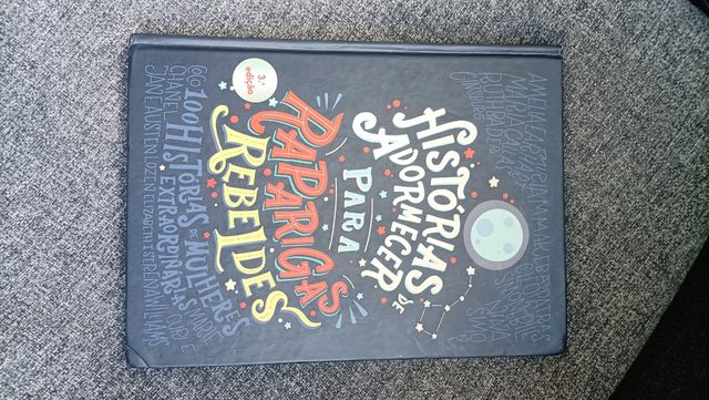 Histórias de Adormecer para Raparigas Rebeldes