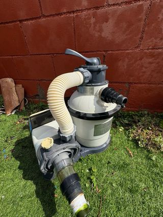 piscina y bomba Filtro Arena Intex SF90220-1