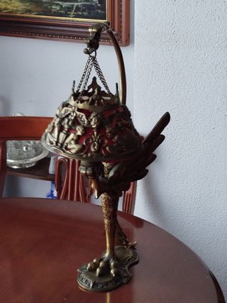 Lámpara de bronce estilo antiguo