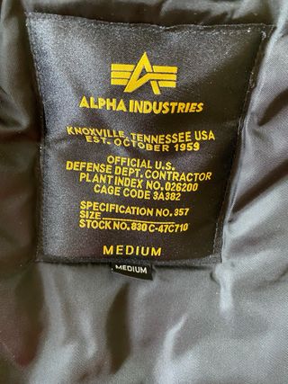 Chaqueta Invierno Alpha Industries Negra. 
Talla M