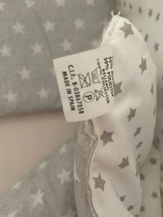 Minicuna plegable para bebé con estrellas poco uso