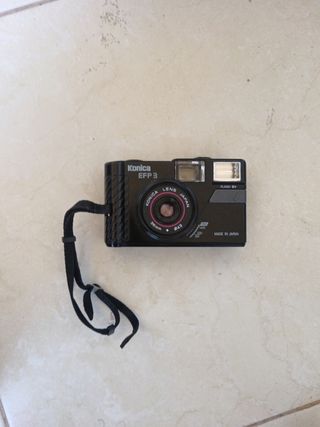 Konica EFP 3 Cámara Compacta Negra