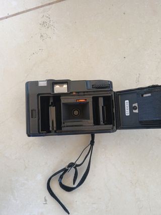 Konica EFP 3 Cámara Compacta Negra