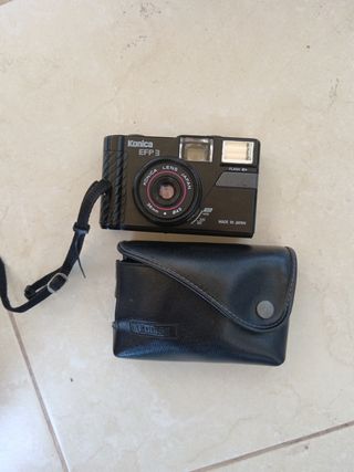 Konica EFP 3 Cámara Compacta Negra