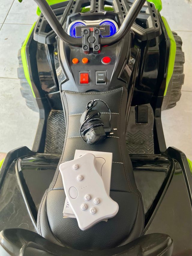 Quad eléctrico infantil