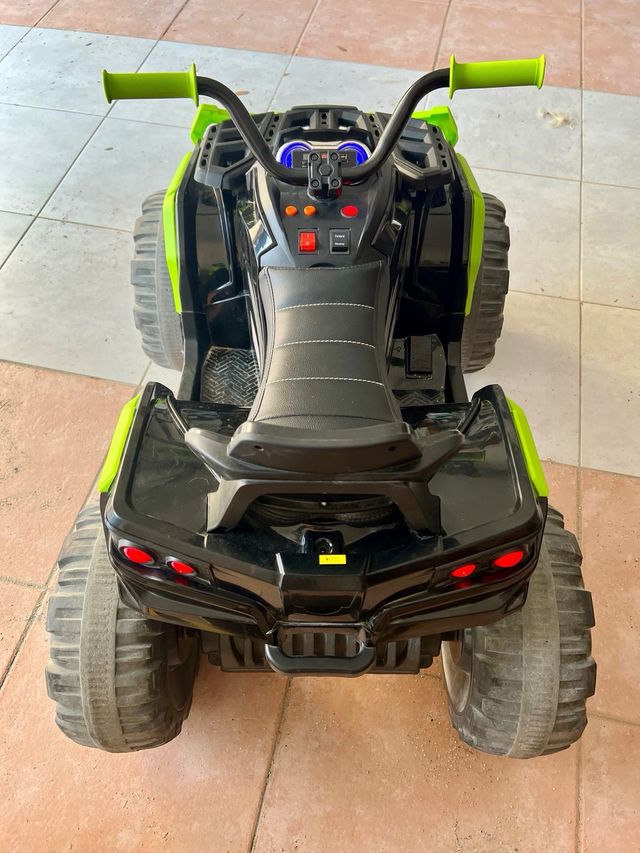 Quad eléctrico infantil