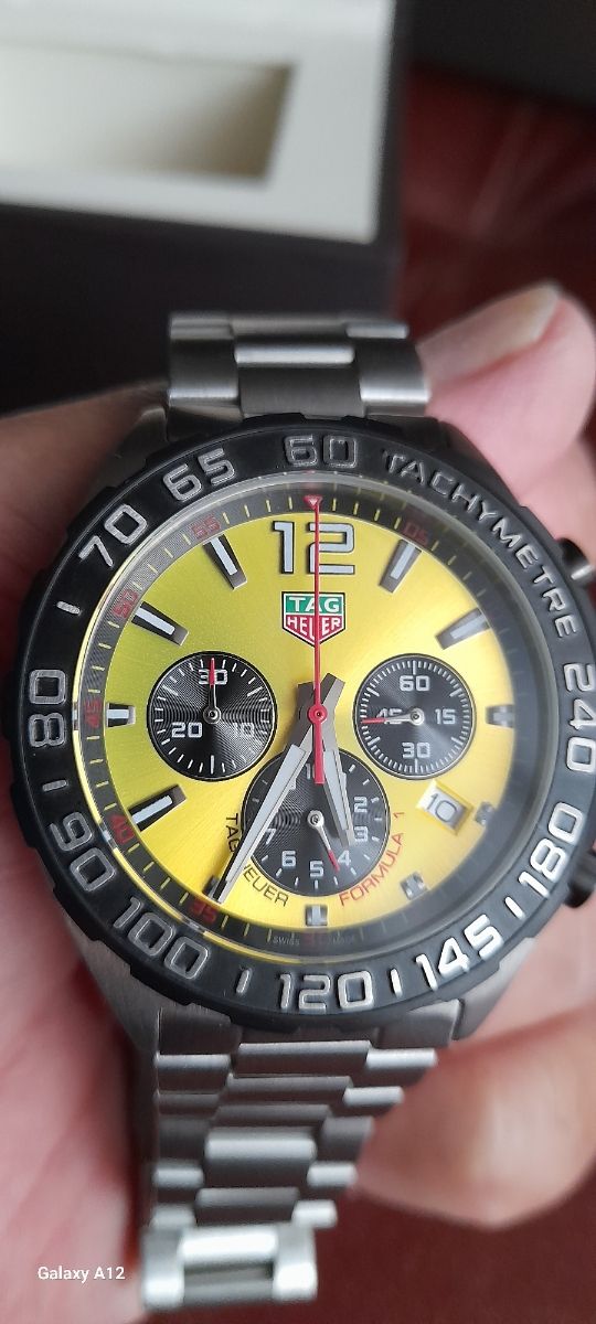 Orologio  Crono Giallo nuovo full set.