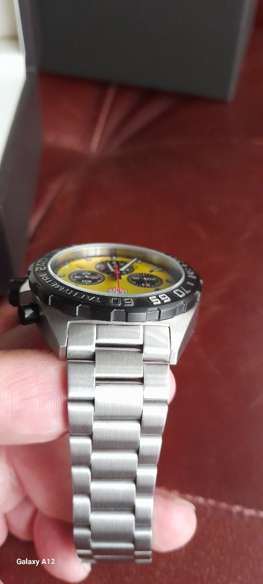 Orologio  Crono Giallo nuovo full set.