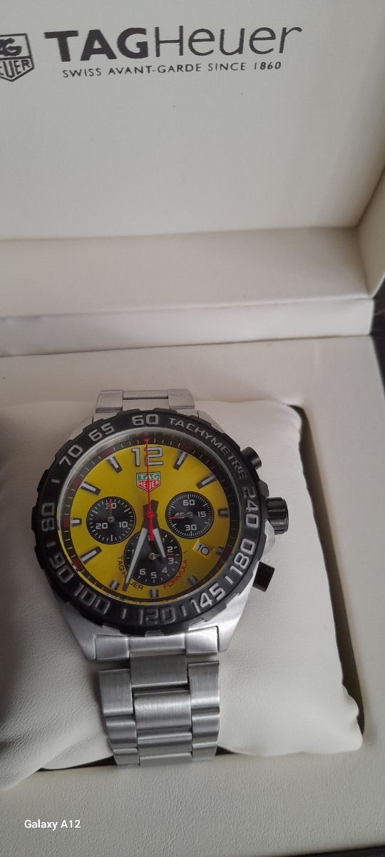 Orologio  Crono Giallo nuovo full set.
