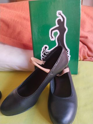 Zapatos de colegio y baile negros