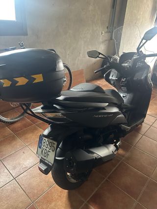 Moto Scooter Gris Oscuro