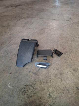Kit Reposabrazos y Cenicero BMW Serie 1