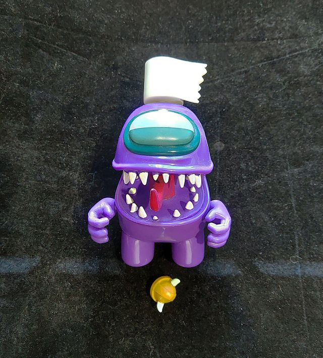 Muñeco Among Us Morado con Accesorios