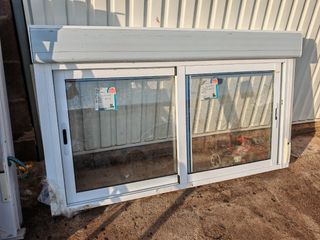 2 Ventanas corredera con persiana