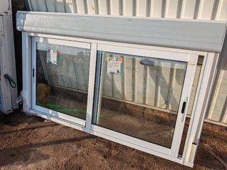 2 Ventanas corredera con persiana