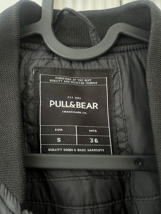Cazadora Bomber Pull&Bear Negra Talla S