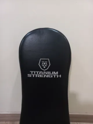BANCO PESAS MUSCULACIÓN TITANIUM STRENGTH 180DB
