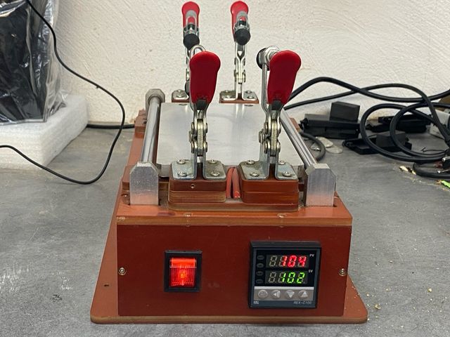 Cama caliente para reparación de pantallas