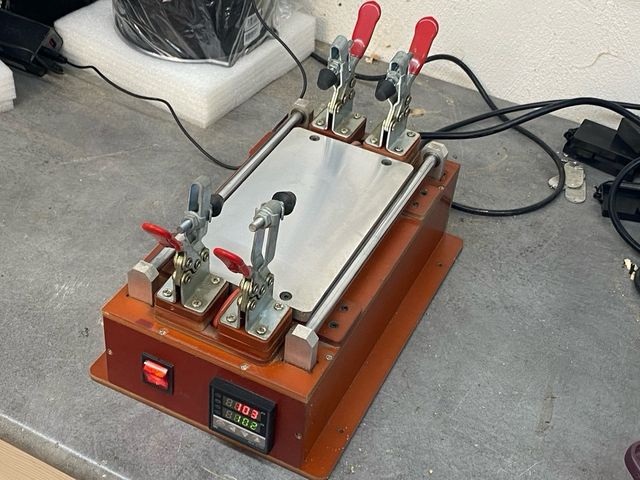 Cama caliente para reparación de pantallas