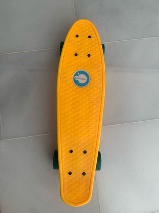 Monopatín amarillo Imaginarium