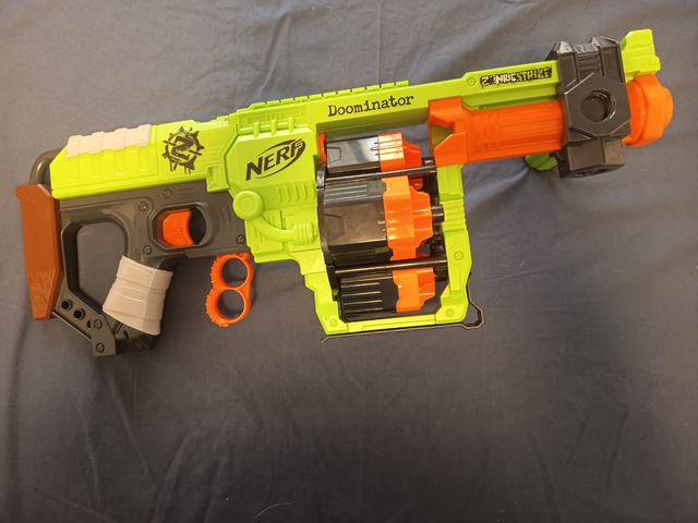 Nerf Dominator Zombie Strike.