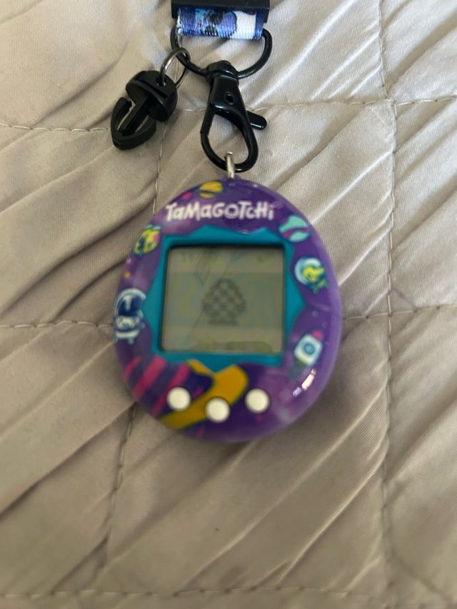 Tamagotchi Morado