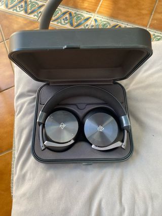 Bang & Olufsen H95 Auriculares