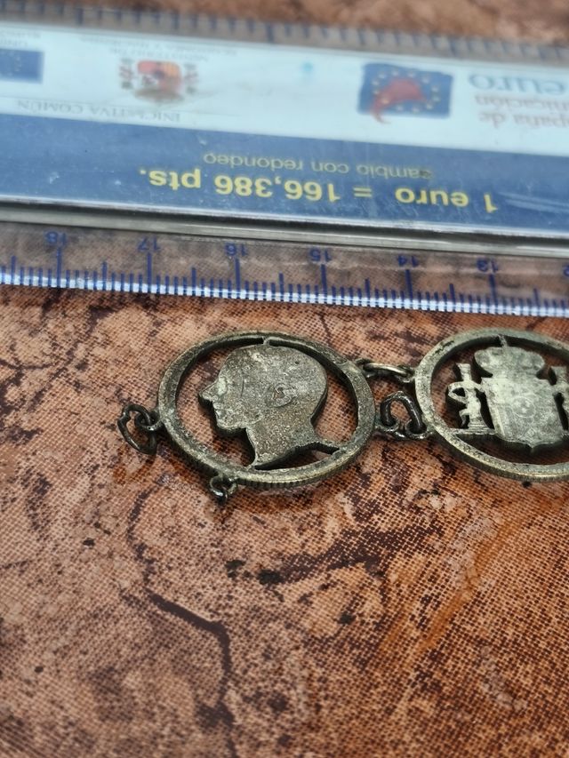 Bracciale a maglie con scudi e profili in argento