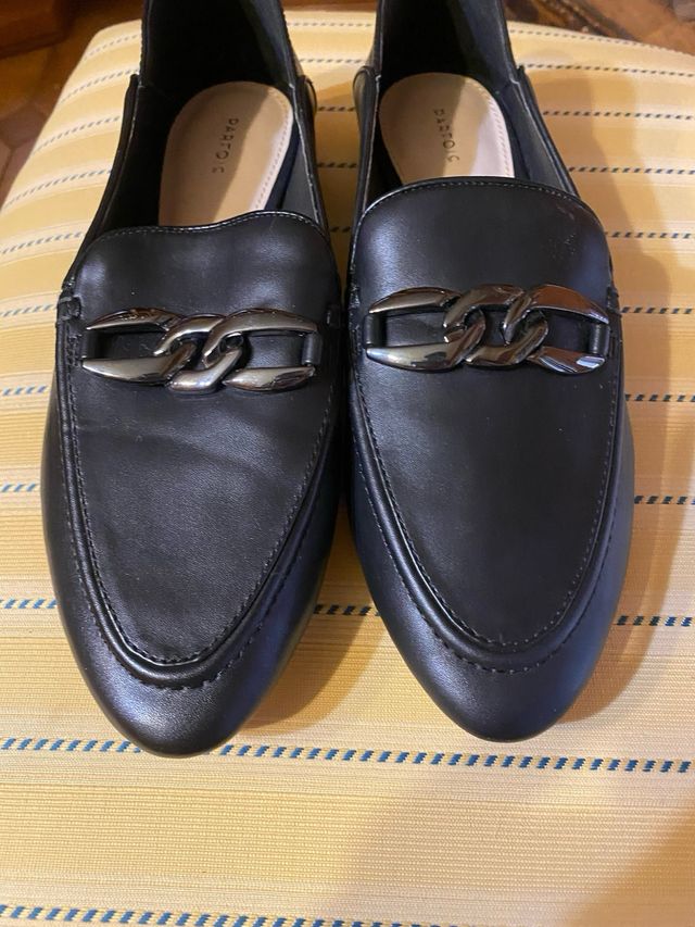 Zapatos Parfois Negros con Cadena