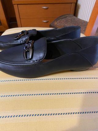 Zapatos Parfois Negros con Cadena