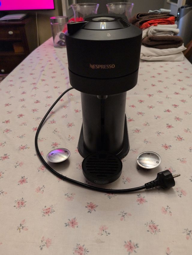 Cafetera Nespresso Vertuo Pop