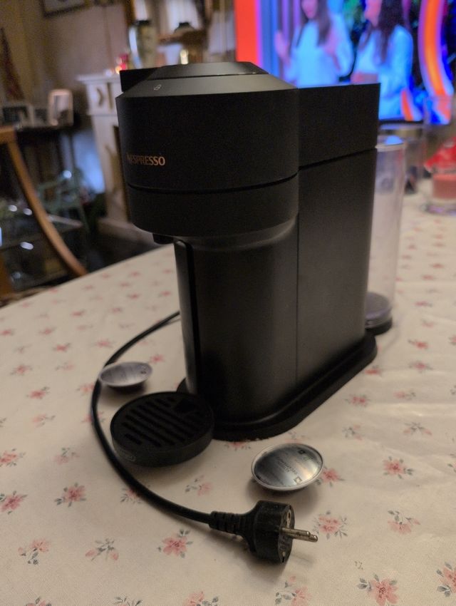 Cafetera Nespresso Vertuo Pop