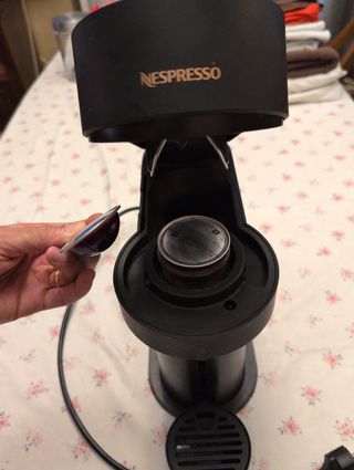 Cafetera Nespresso Vertuo Pop