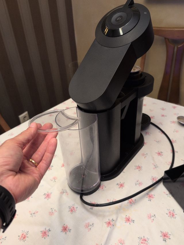 Cafetera Nespresso Vertuo Pop