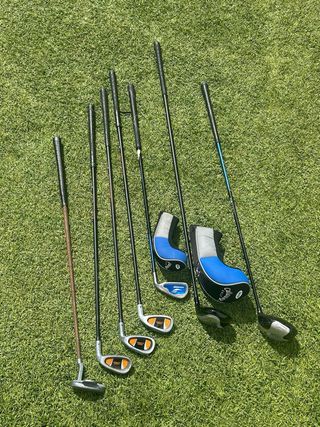 Bolsa de golf Inesis con palos